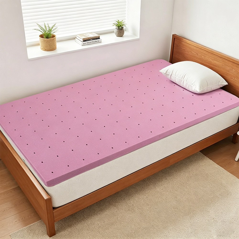 Perforert memory foam madrass