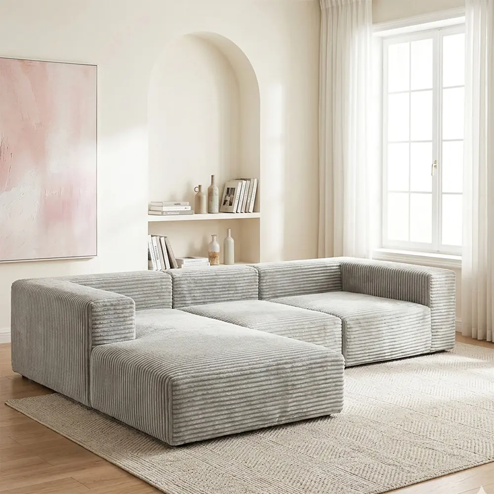 Grå flerseters sofa
